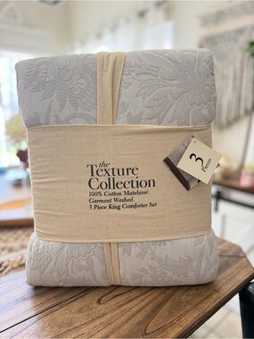 The Texture Collection King Comforter Set - Light Gray Floral 3 piece comforter